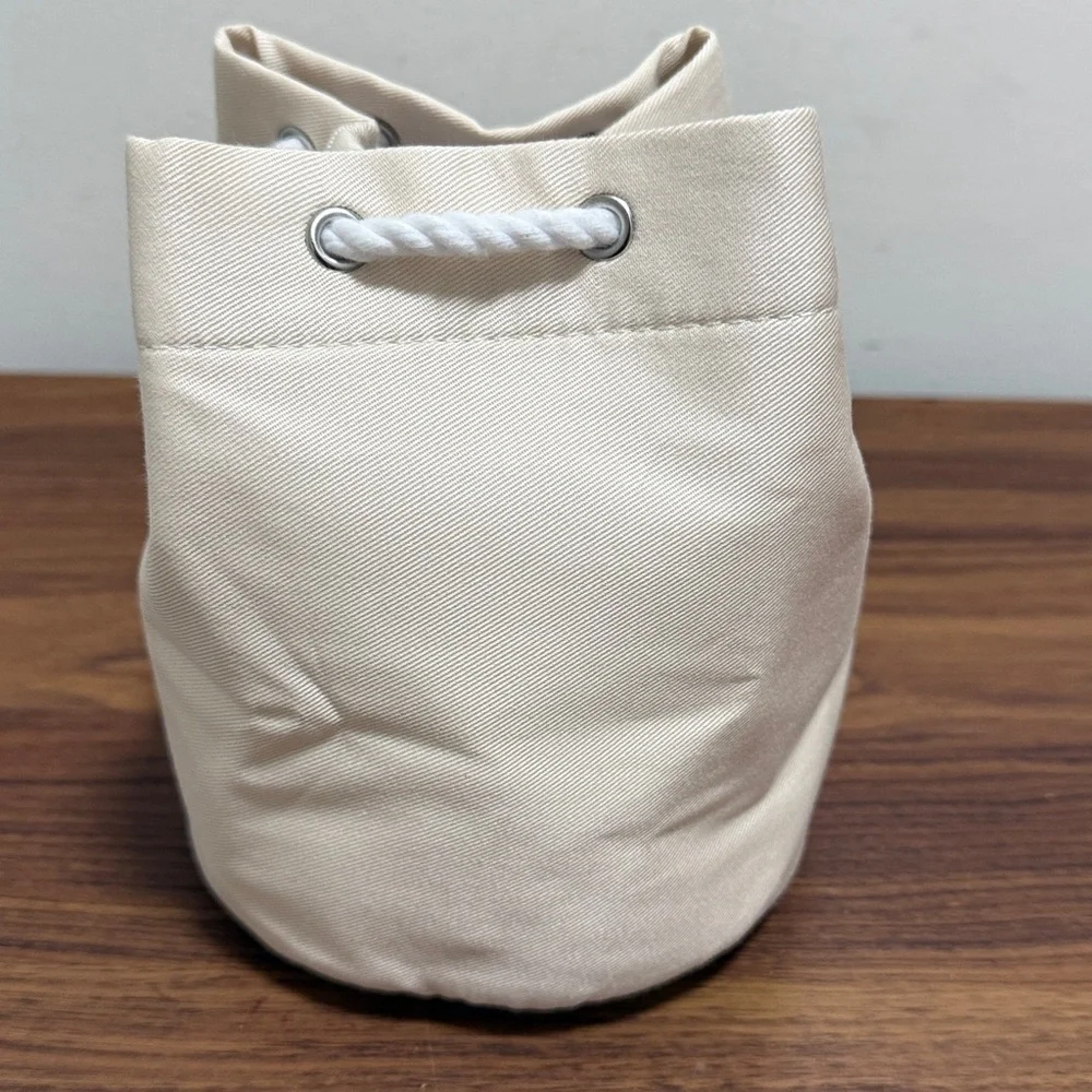 NWOT Christian Dior Beaute’ Canvas Drawstring Pouch with (6) Miss Dior Postcards